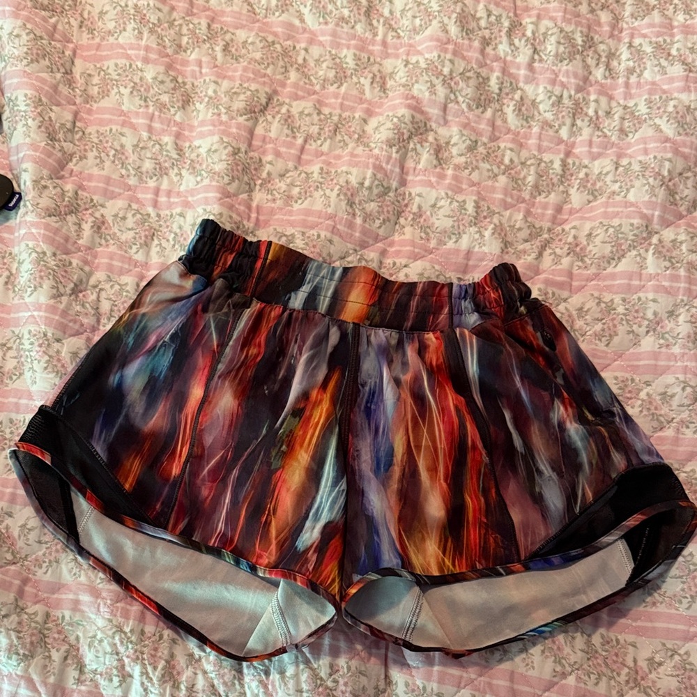 Lululemon Hotty Hot Shorts 4 inch